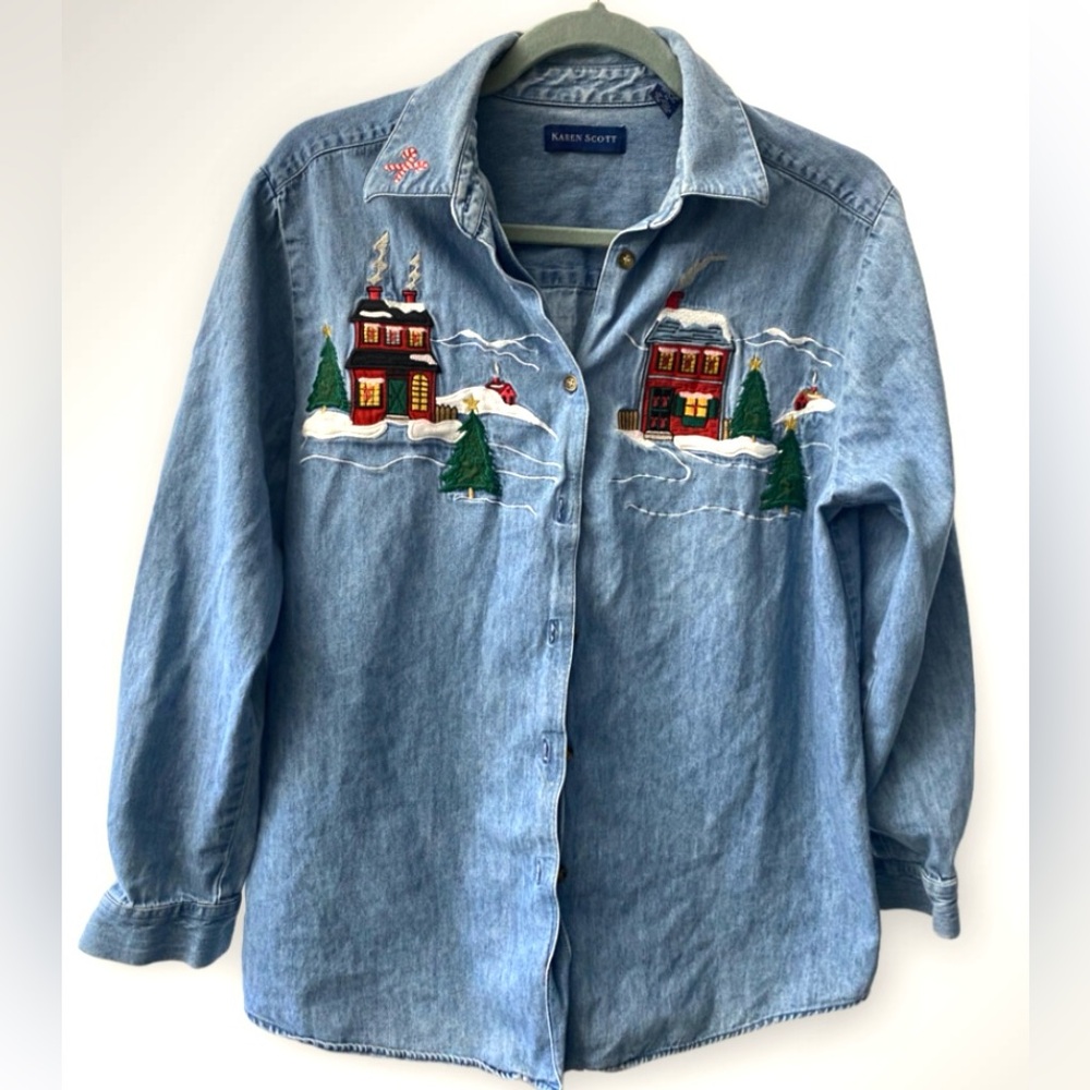 🚫SOLD🚫 Vintage Karen Scott Embroidered Christmas Denim Shirt Medium- Holiday Top